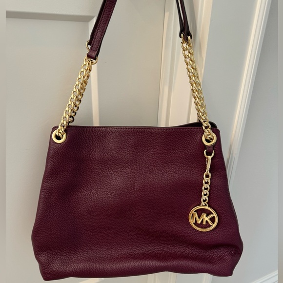 Michael Kors Maroon Jet Set Shoulder Bag - Picture 2 of 10